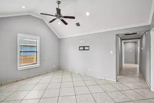 1409 Fairbanks St, Houston, TX 77009 - Photo 3