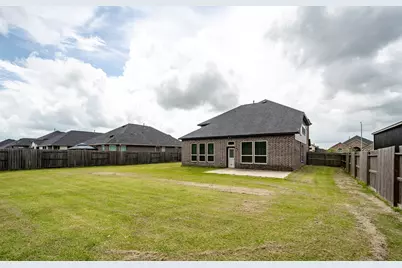 11919 Champions Forest Drive, Mont Belvieu, TX 77523 - Photo 37