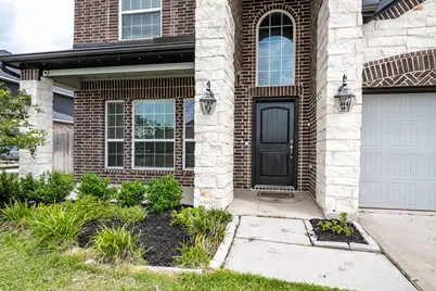 11919 Champions Forest Drive, Mont Belvieu, TX 77523 - Photo 5