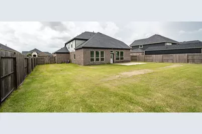 11919 Champions Forest Drive, Mont Belvieu, TX 77523 - Photo 39