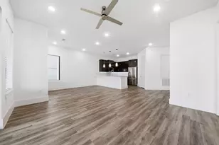 199 Waterpoint Ct, Conroe, TX 77356 - Photo 17