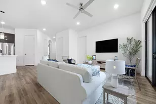199 Waterpoint Ct, Conroe, TX 77356 - Photo 11