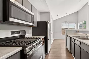 7222 Londres Dr, Houston, TX 77083 - Photo 5