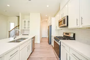 1106 Fuschia Rd, Houston, TX 77055 - Photo 23