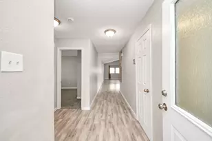 8622 Valley Meadow Dr, Houston, TX 77078 - Photo 3