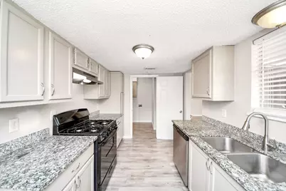 8622 Valley Meadow Drive, Houston, TX 77078 - Photo 13