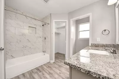 8622 Valley Meadow Drive, Houston, TX 77078 - Photo 19
