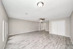 8622 Valley Meadow Dr, Houston, TX 77078 - Photo 17