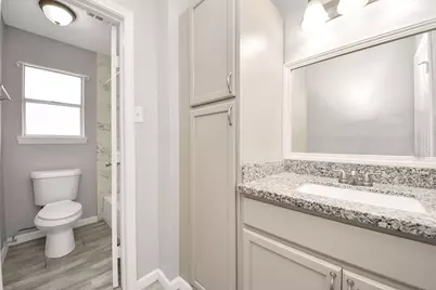8622 Valley Meadow Drive, Houston, TX 77078 - Photo 15