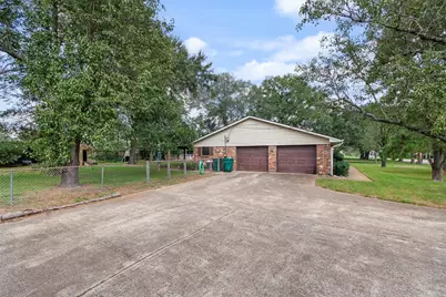 204 Gerald Street, Willis, TX 77378 - Photo 3