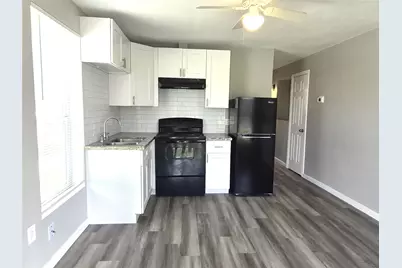 1801 Roosevelt Street #1801, Houston, TX 77012 - Photo 1