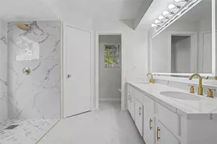 414 N Pecan Dr, Tomball, TX 77375 - Photo 21