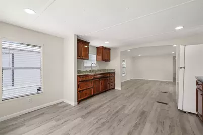 2222 N Austin Avenue #42, Pearland, TX 77581 - Photo 9
