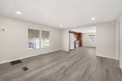 2222 N Austin Avenue #42, Pearland, TX 77581 - Photo 5