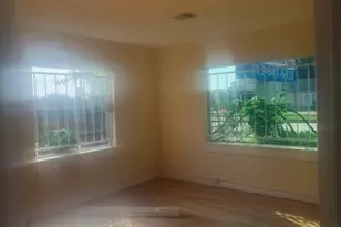 8459 Howard Dr, Houston, TX 77017 - Photo 9