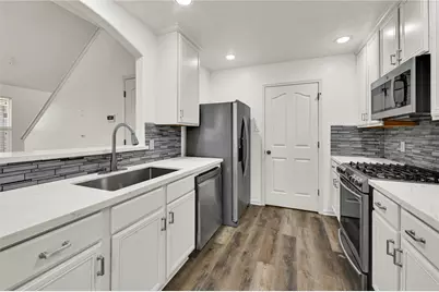 11242 Valley Kings Drive, Houston, TX 77089 - Photo 9