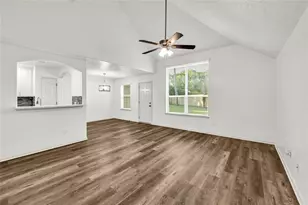 11242 Valley Kings Dr, Houston, TX 77089 - Photo 5