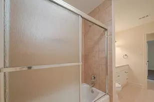 20 Champions Colony E, Houston, TX 77069 - Photo 33