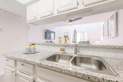 8162 Richmond Avenue #2305, Houston, TX 77063 - Photo 9