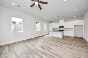6519 Old Olive Tree Dr, Houston, TX 77091 - Photo 5