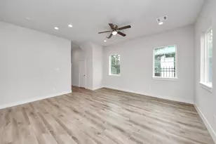 6519 Old Olive Tree Dr, Houston, TX 77091 - Photo 7