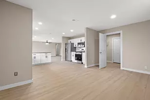 10202 Teneha Dr, Houston, TX 77033 - Photo 7