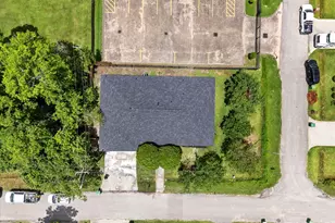 10202 Teneha Dr, Houston, TX 77033 - Photo 21