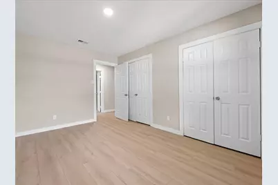 10202 Teneha Drive, Houston, TX 77033 - Photo 11