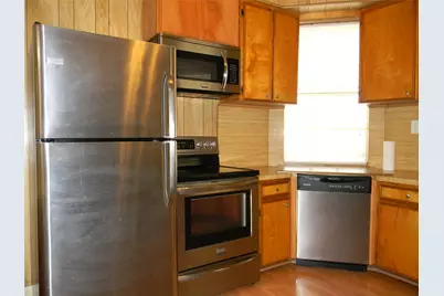 611 St Mary S Boulevard, Galveston, TX 77550 - Photo 9