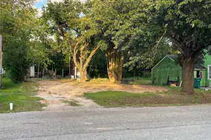 307 Ross St, La Marque, TX 77568 - Photo 1