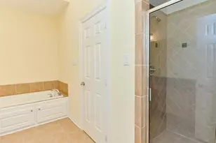 802 Garden Trace Ln, Houston, TX 77018 - Photo 17