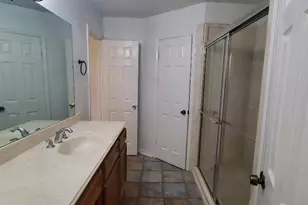 1810 Oakwell Ln, Katy, TX 77449 - Photo 11