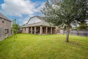 7339 Chatham Green Dr, Sugar Land, TX 77479 - Photo 23