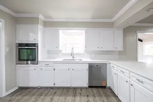 302 Heidelberg St, Conroe, TX 77301 - Photo 7