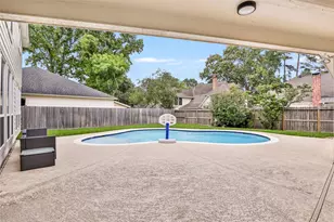 2106 Mountain Lake Dr, Kingwood, TX 77345 - Photo 5