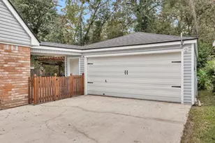 2005 Tickner St, Conroe, TX 77301 - Photo 49