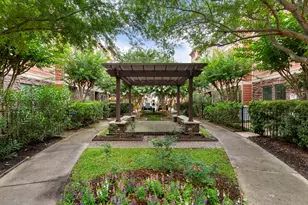 1049 W 22nd St, Houston, TX 77008 - Photo 39