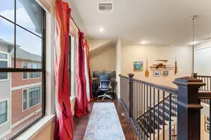 1049 W 22nd St, Houston, TX 77008 - Photo 29