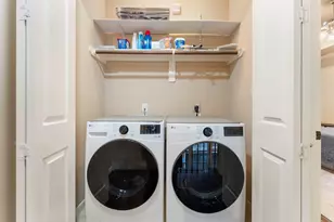 1049 W 22nd St, Houston, TX 77008 - Photo 35