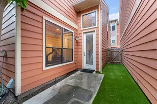 1049 W 22nd St, Houston, TX 77008 - Photo 37
