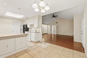 423 Pickford Dr, Katy, TX 77450 - Photo 9