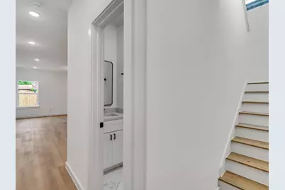 8102 Crestview Unit B, Houston, TX 77028 - Photo 15