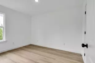 8102 Crestview Unit B, Houston, TX 77028 - Photo 27