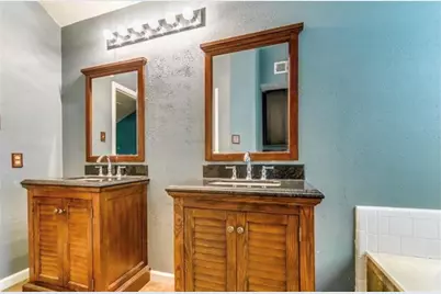 2025 Sandy Knoll Drive, Missouri City, TX 77489 - Photo 11