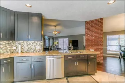 2025 Sandy Knoll Drive, Missouri City, TX 77489 - Photo 5