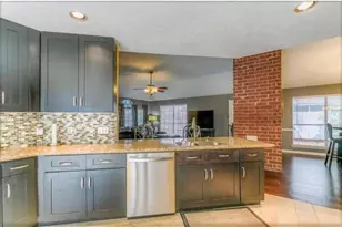 2025 Sandy Knoll Dr, Missouri City, TX 77489 - Photo 5