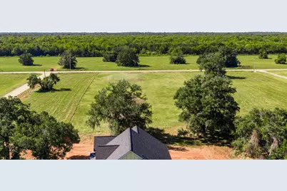 483 Pony Trail, Angleton, TX 77515 - Photo 3