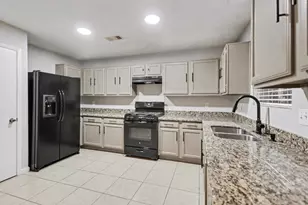 2450 Blackridge Rd, Houston, TX 77067 - Photo 5