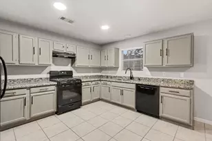 2450 Blackridge Rd, Houston, TX 77067 - Photo 7