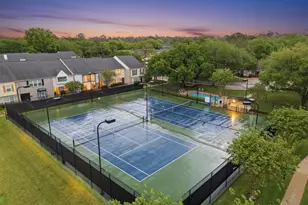 10152 Longmont Dr, Houston, TX 77042 - Photo 13